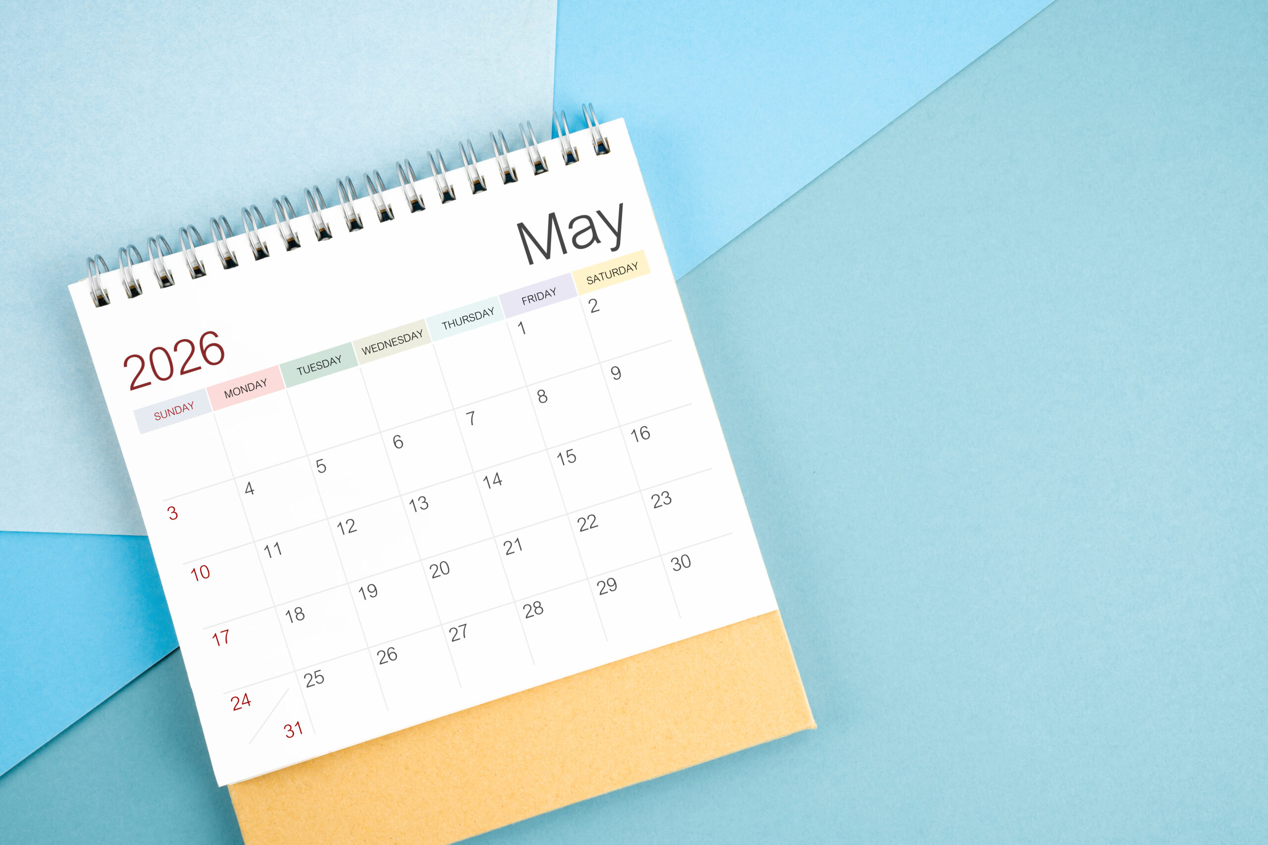 Minivacanța de 1 Mai 2026: Câte zile libere au elevii și angajații din România